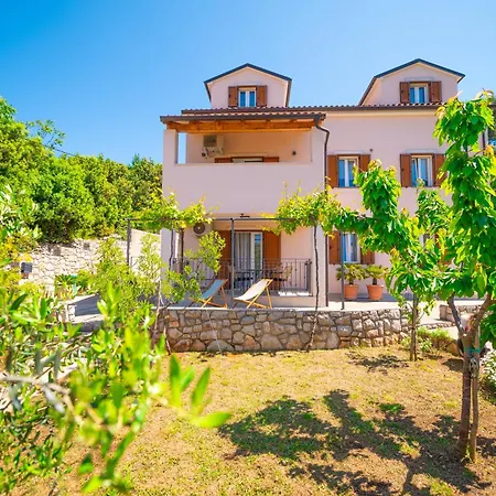 Apartments Horvat Veli Losinj Exterior photo