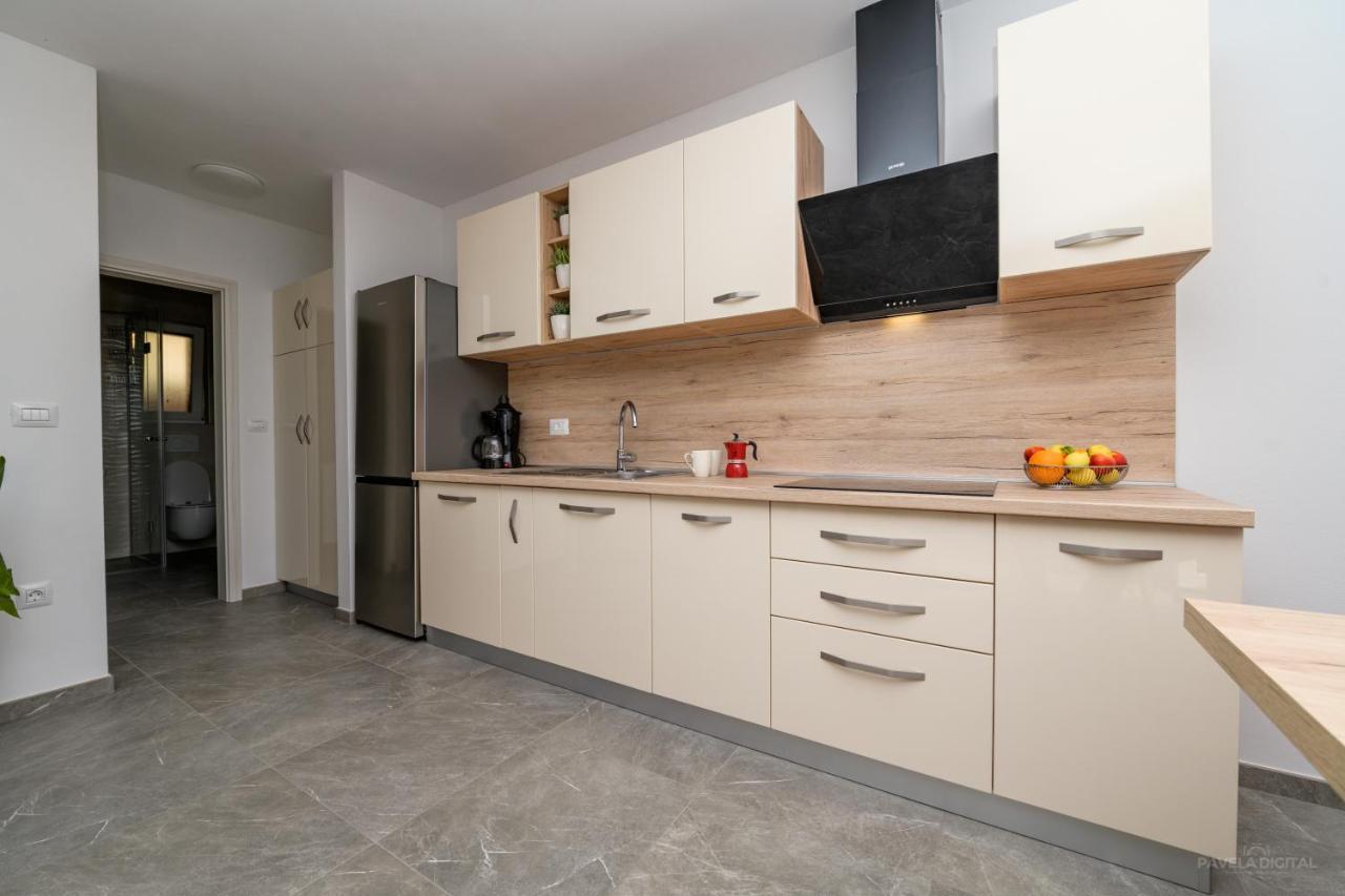 Horvat Apartment