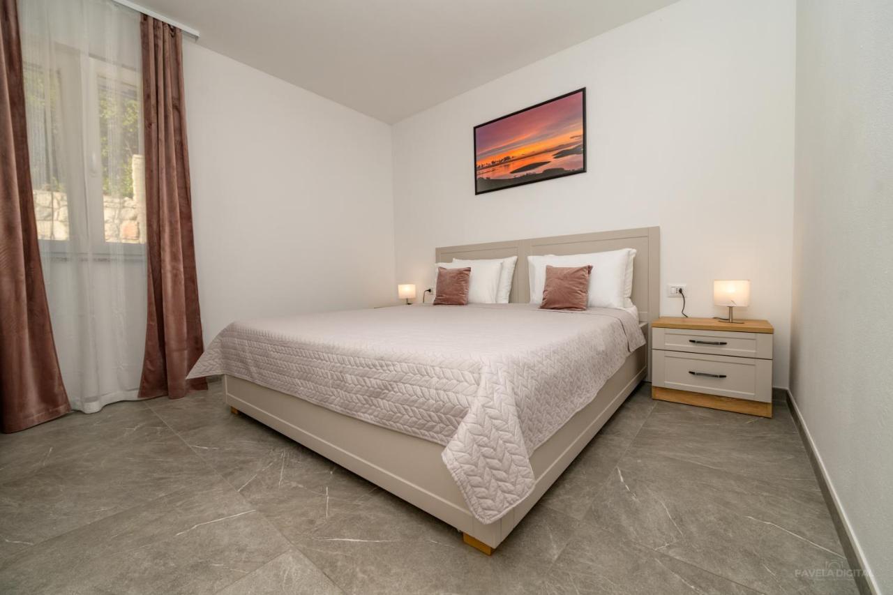 Horvat Apartment *